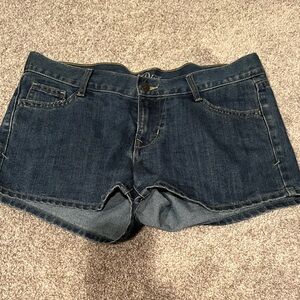 Old navy women’s denim shorts